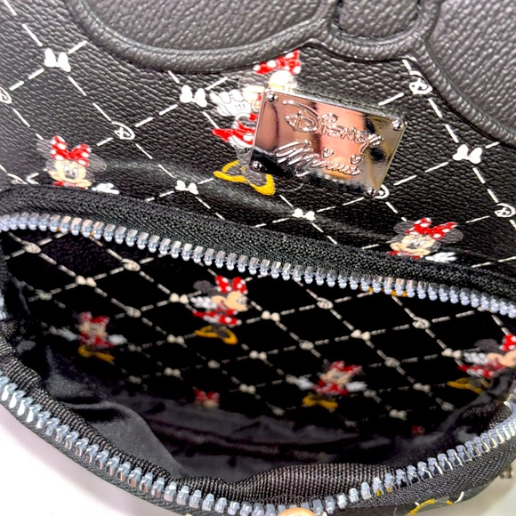 🆕 Disney Minnie Mouse Icon Ltd Edition Bow & Ears Mini-Backpack - Picture 10 of 13